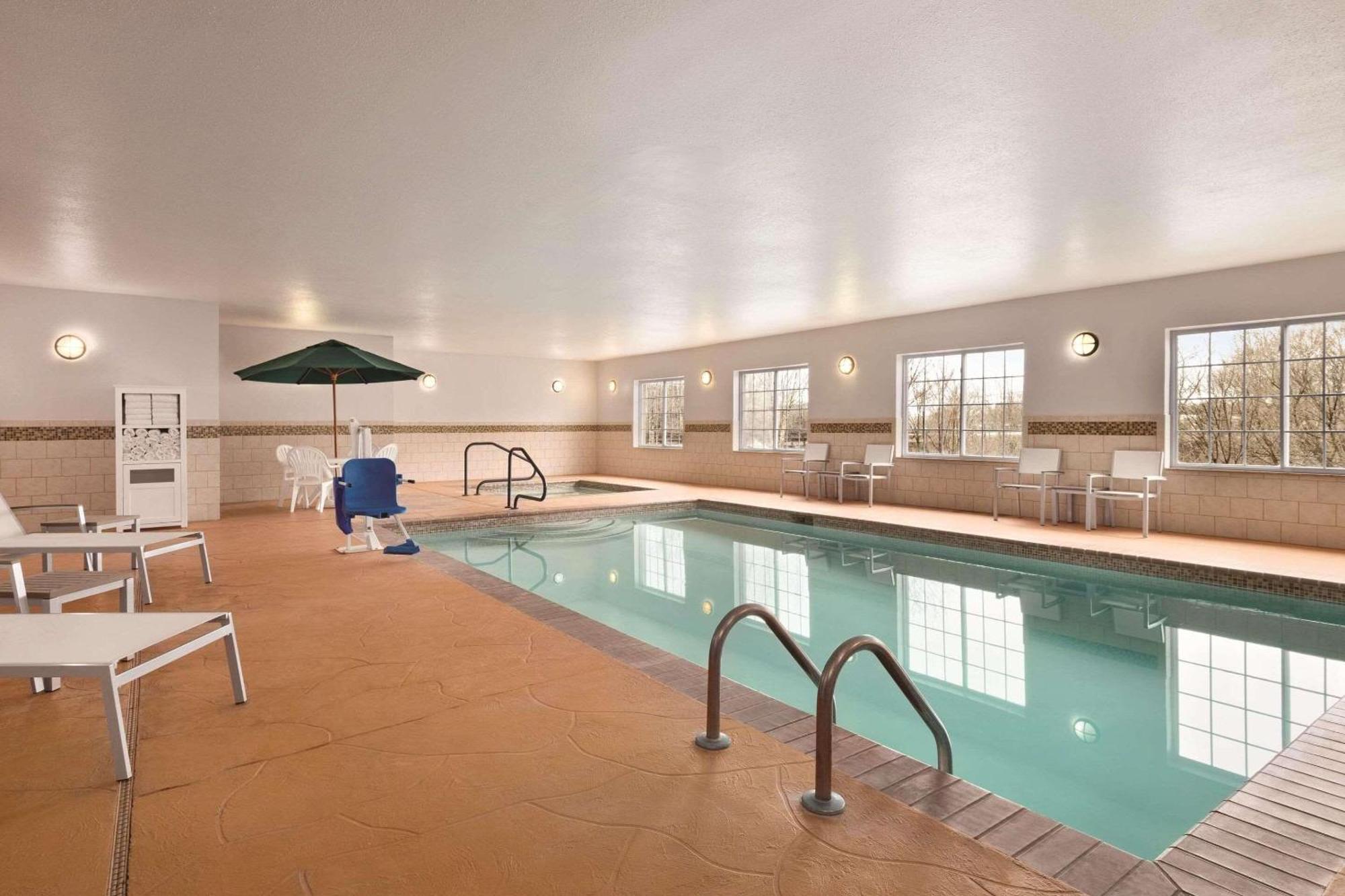 Country Inn & Suites By Radisson, Madison, Al מראה חיצוני תמונה