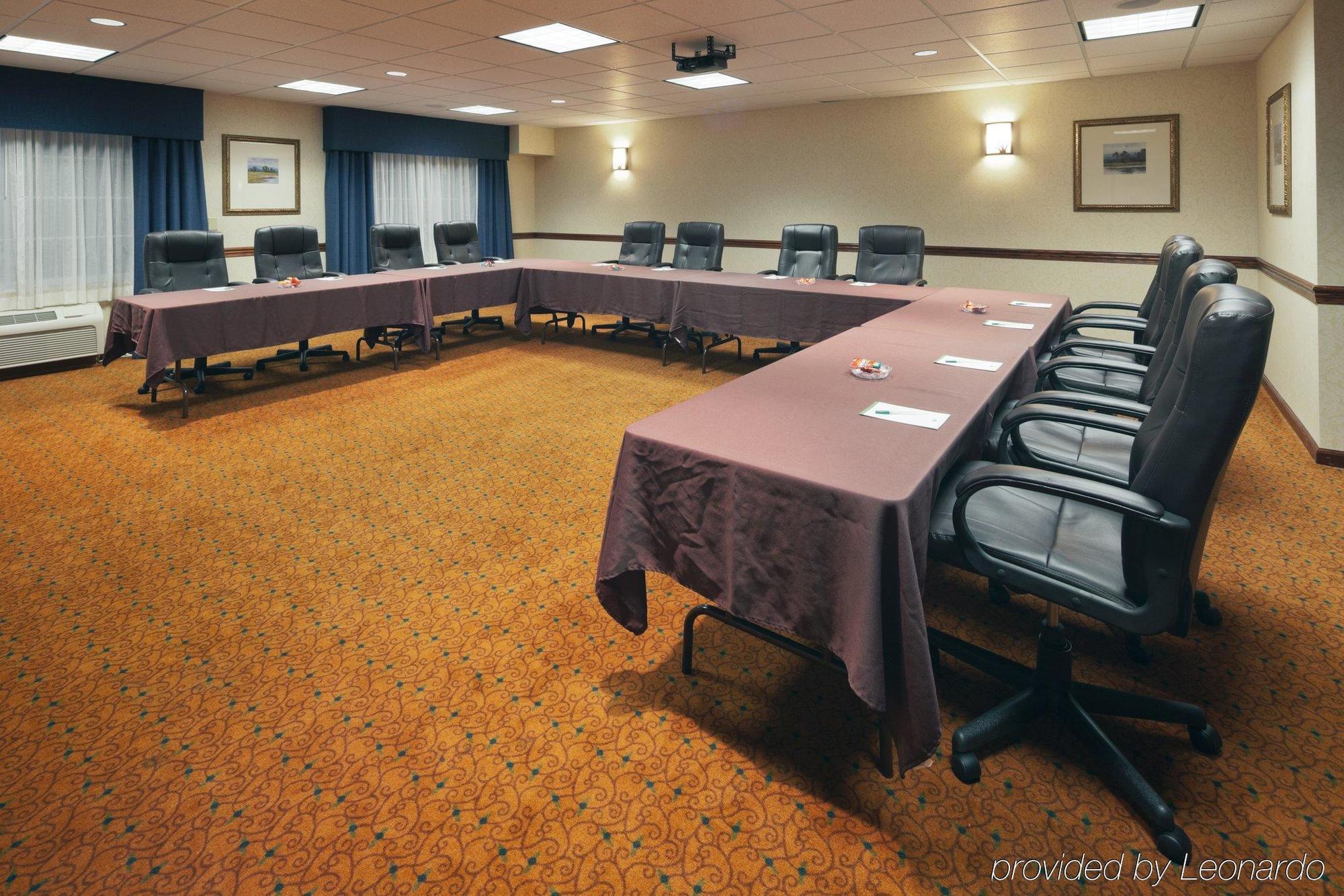 Country Inn & Suites By Radisson, Madison, Al עסק תמונה