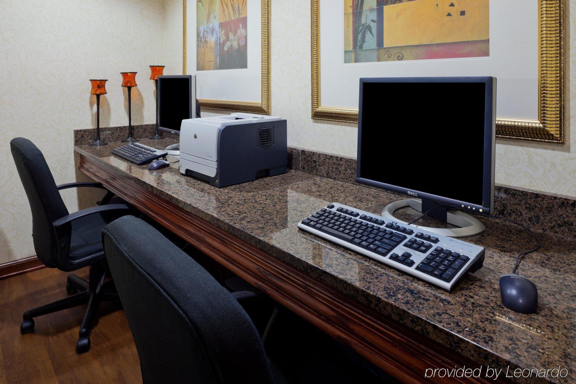 Country Inn & Suites By Radisson, Madison, Al עסק תמונה